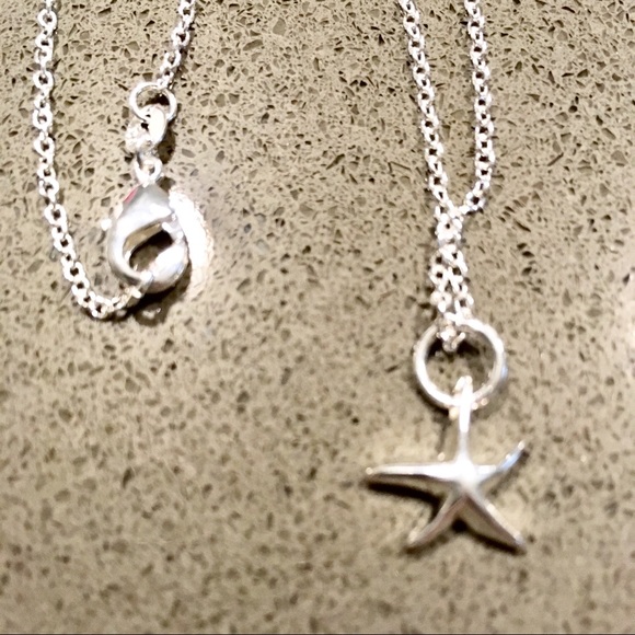 925 Sterling Silver Star Pendant - Picture 4 of 7